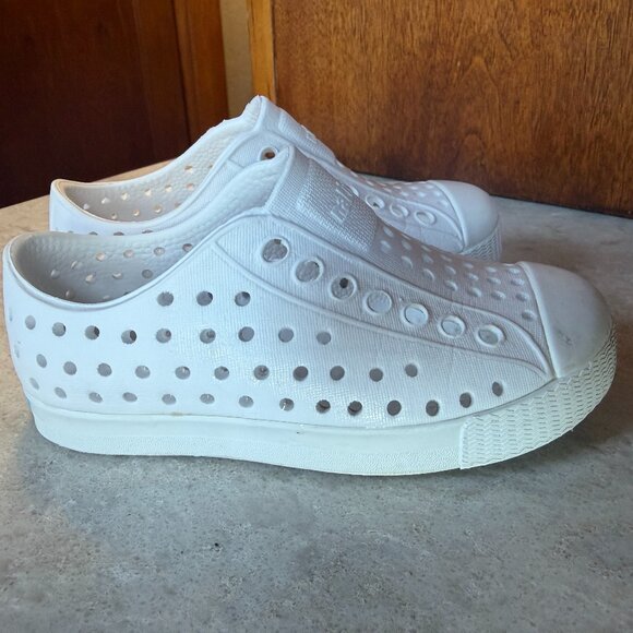 native shoes * white * toddler size 8 - Picture 1 of 7